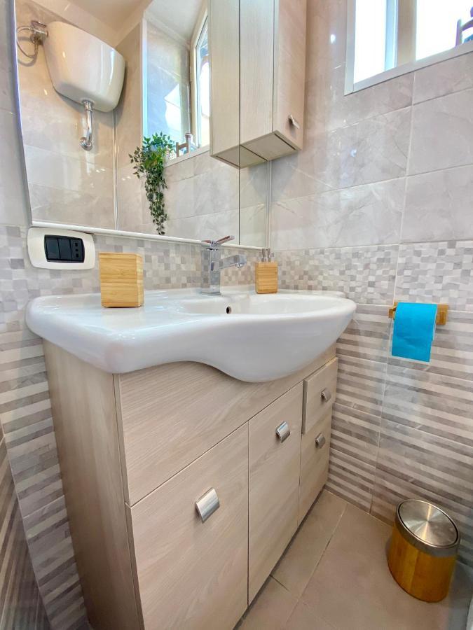 Ferienwohnung Casa Con Terrazzo In Centro Neapel Exterior foto
